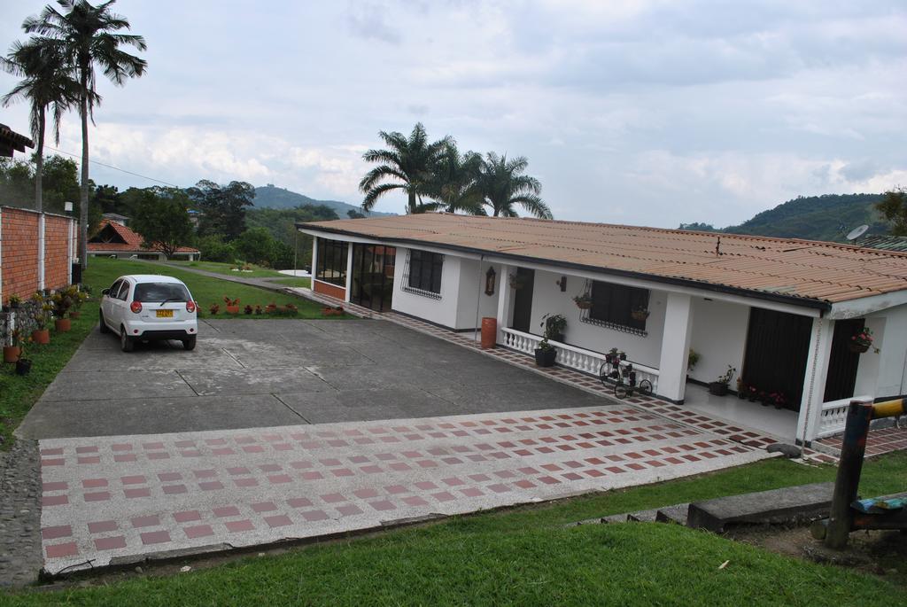Hostal Don Bernardo Санта-Роса-де-Кабаль Экстерьер фото