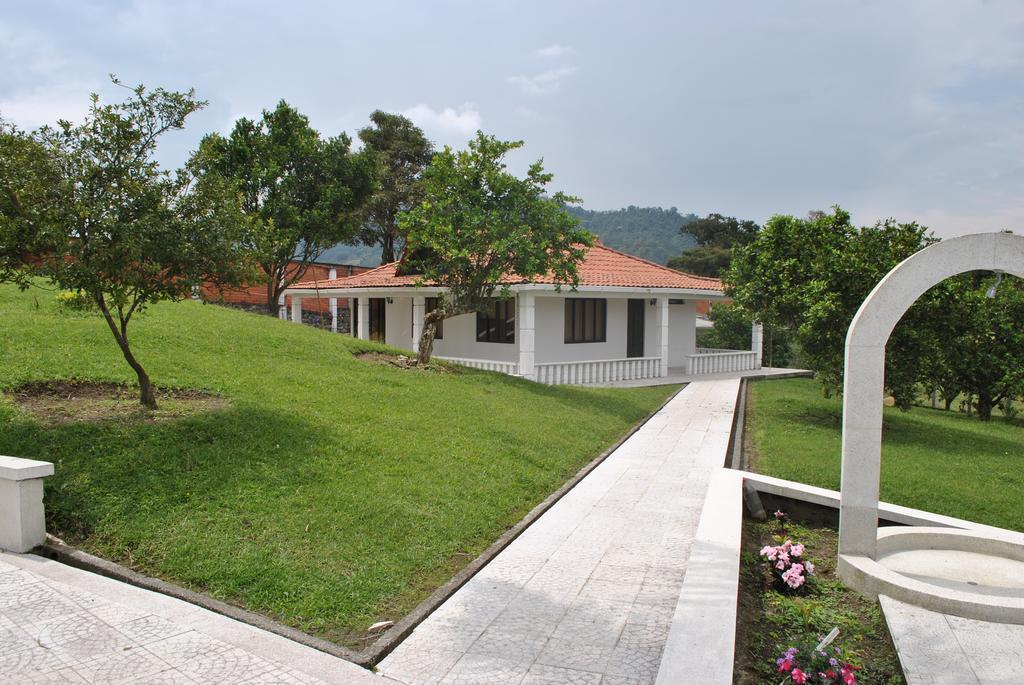 Hostal Don Bernardo Санта-Роса-де-Кабаль Экстерьер фото