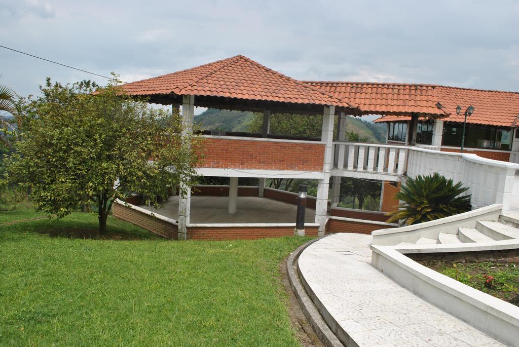 Hostal Don Bernardo Санта-Роса-де-Кабаль Экстерьер фото